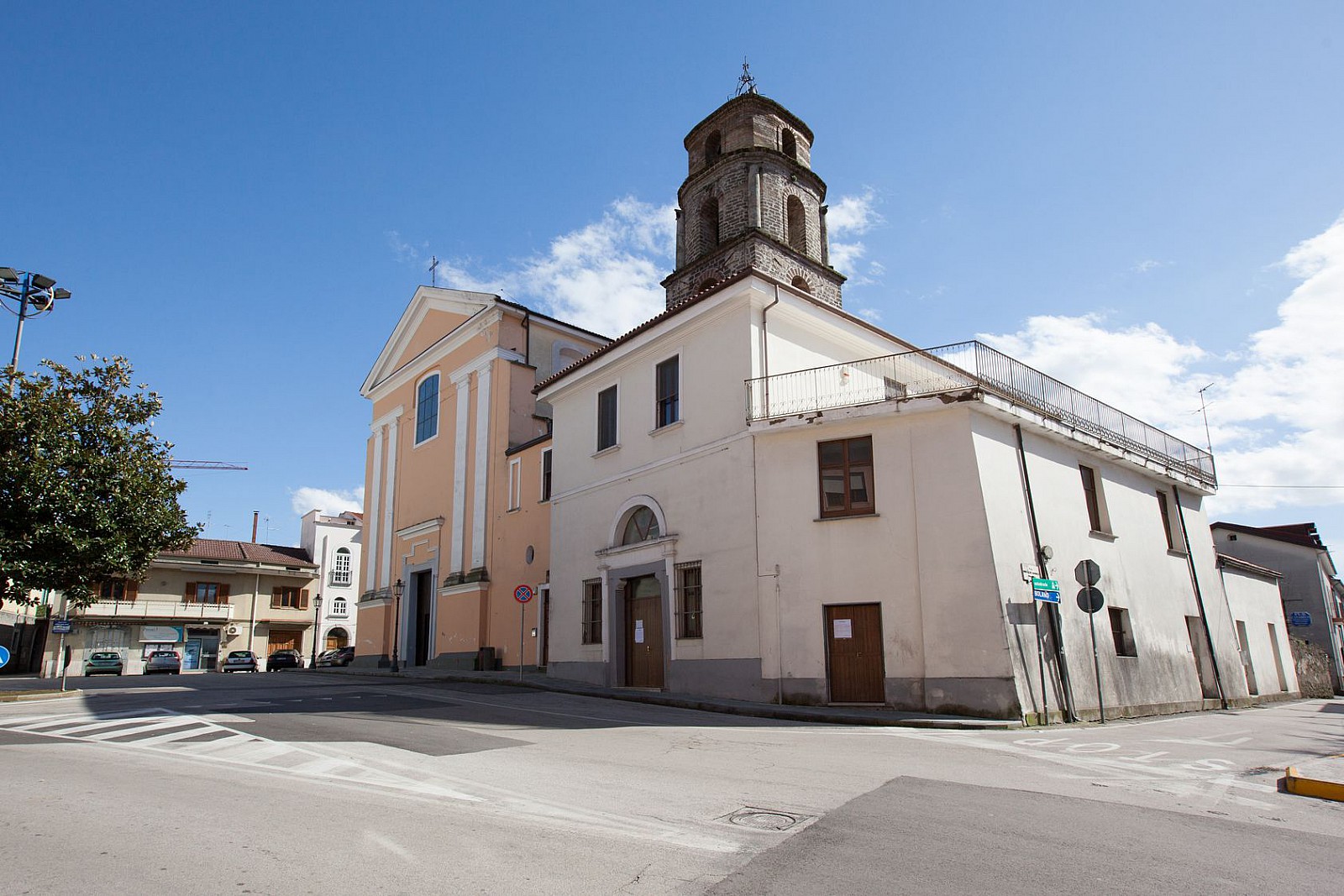 Chiesa di San Martino Vescovo ViVi FiSCiANO Chiesa di San Martino Vescovo ViVi FiSCiANO
